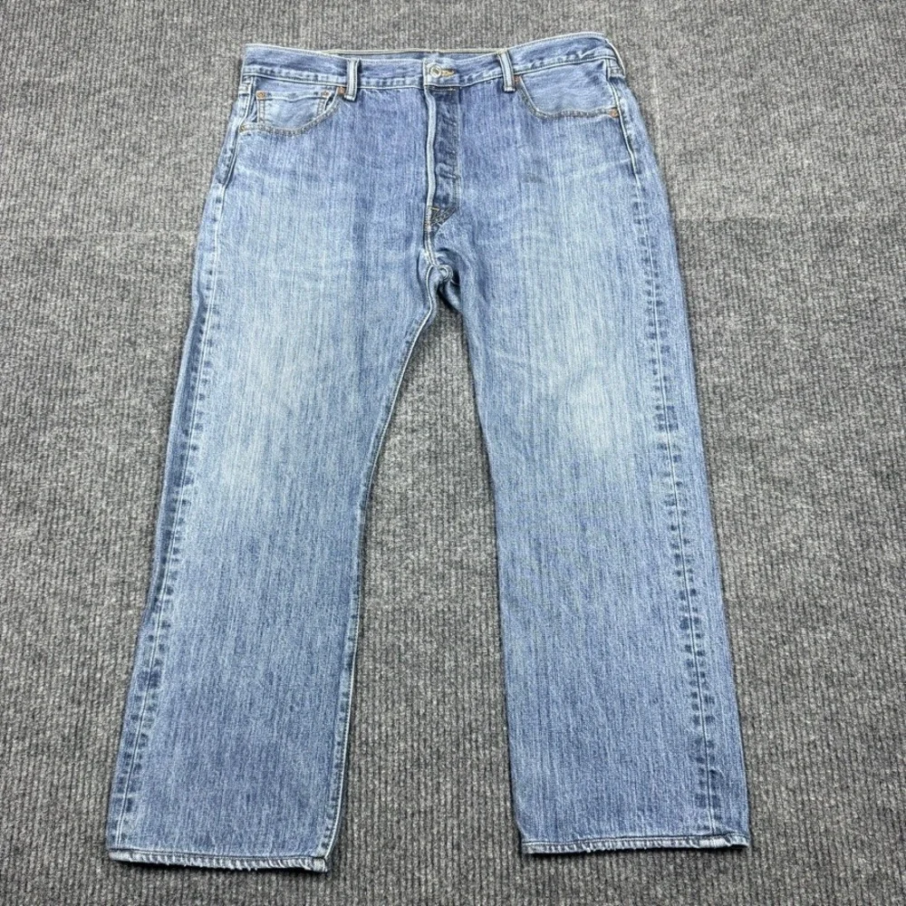 Levis 501 Original Fit Mens Blue Denim Jeans 36x30 01501-0000 SEE PICS for wear.